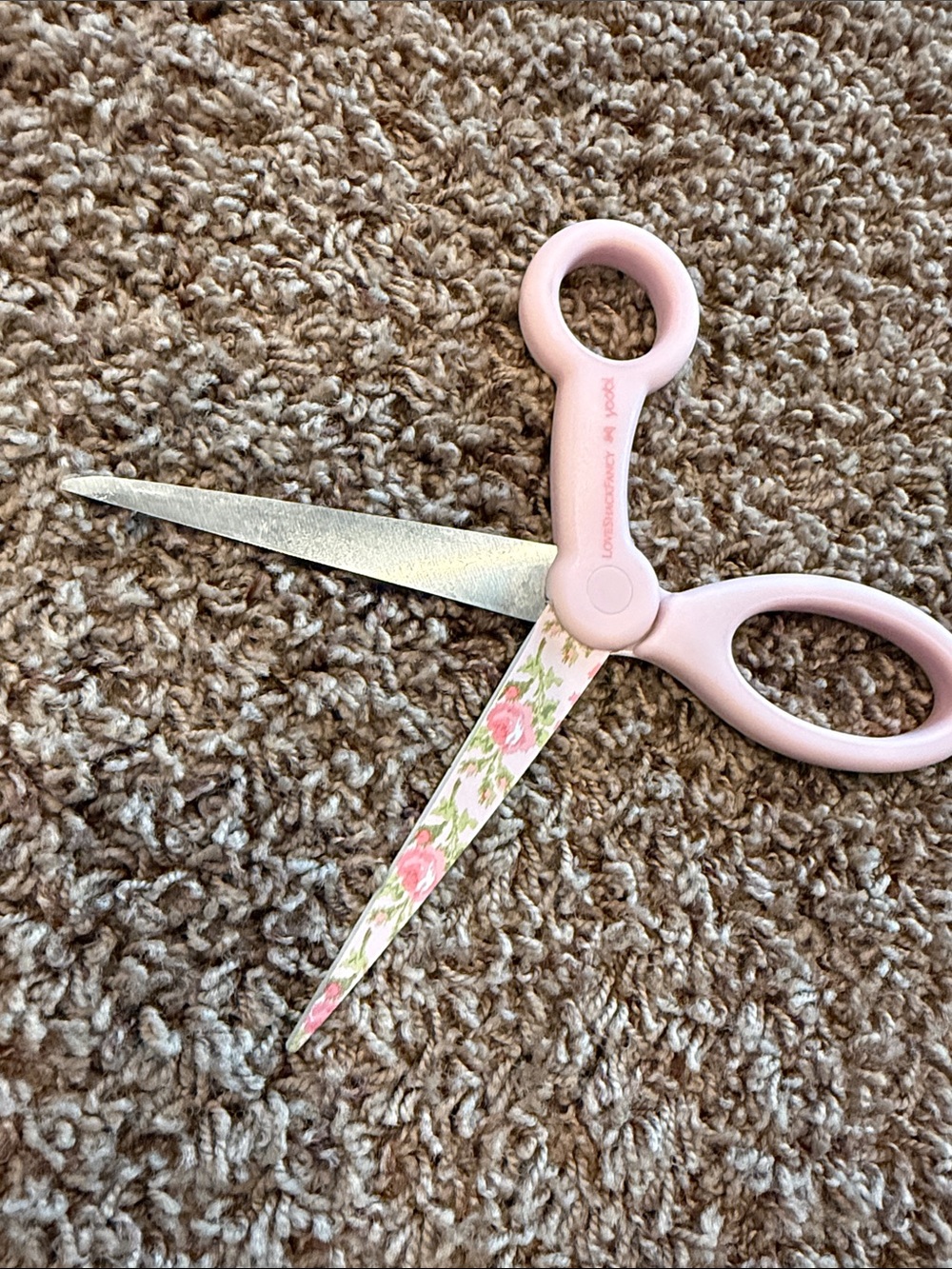 LoveShackFancy Light Pink Kids Scissors - Picture 3 of 4